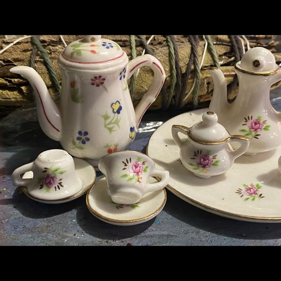 Lefton miniature pink pansies tea set - Picture 3 of 6